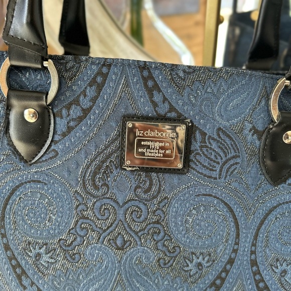 Liz Claiborne Blue Patterned Handbag preloved - Picture 2 of 8